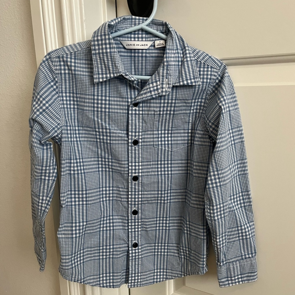 Boy Janie and Jack shirt in size 4